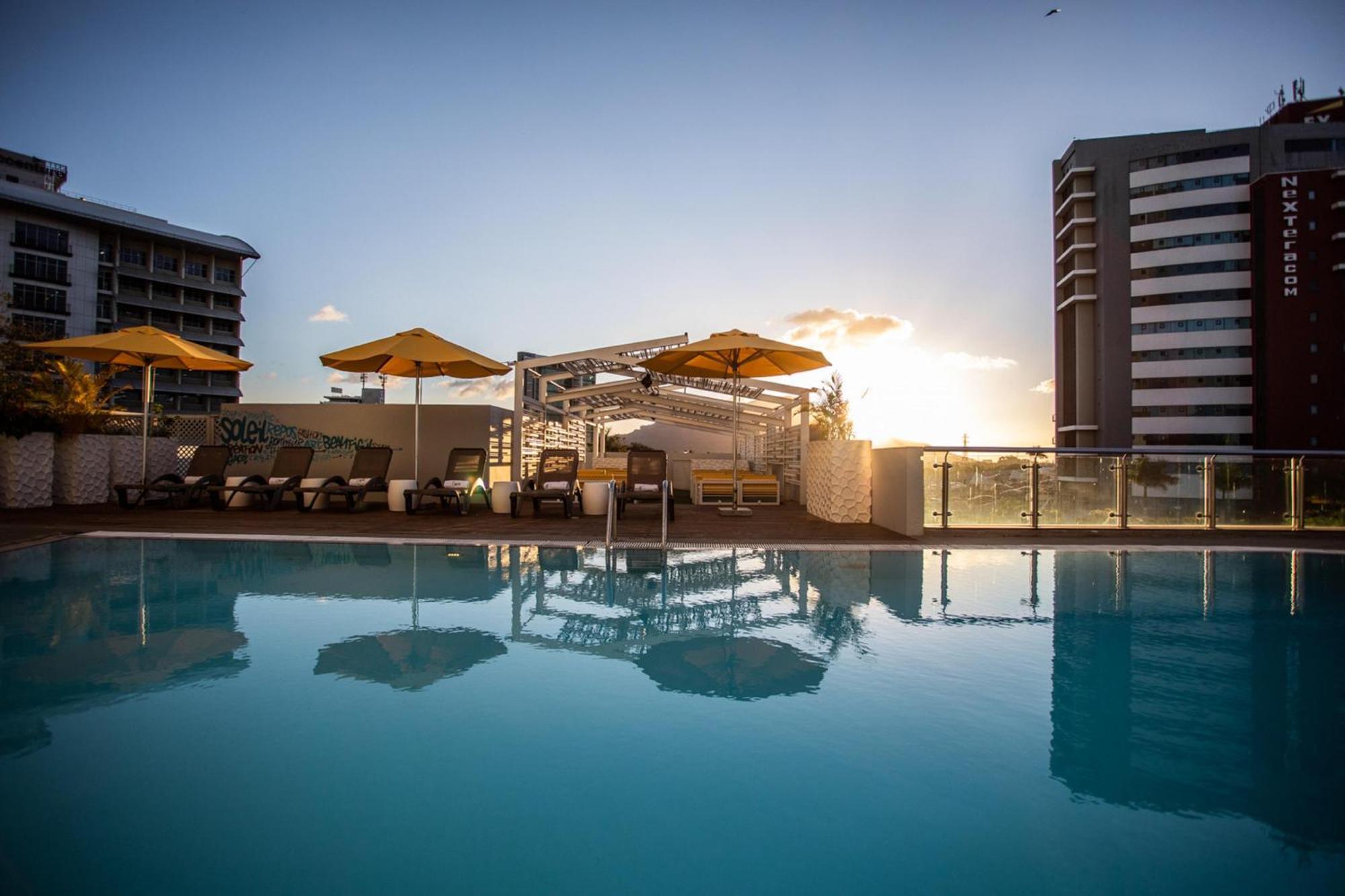 Hennessy Park Hotel Quatre Bornes Exterior photo