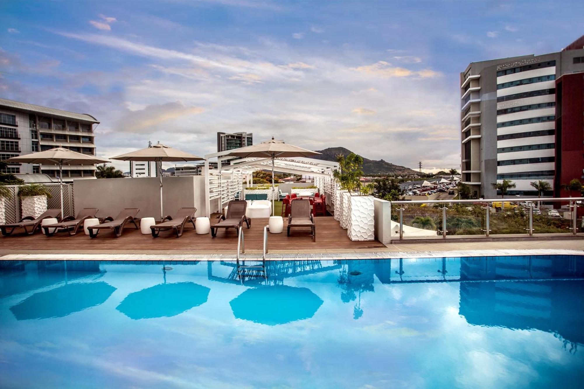 Hennessy Park Hotel Quatre Bornes Exterior photo