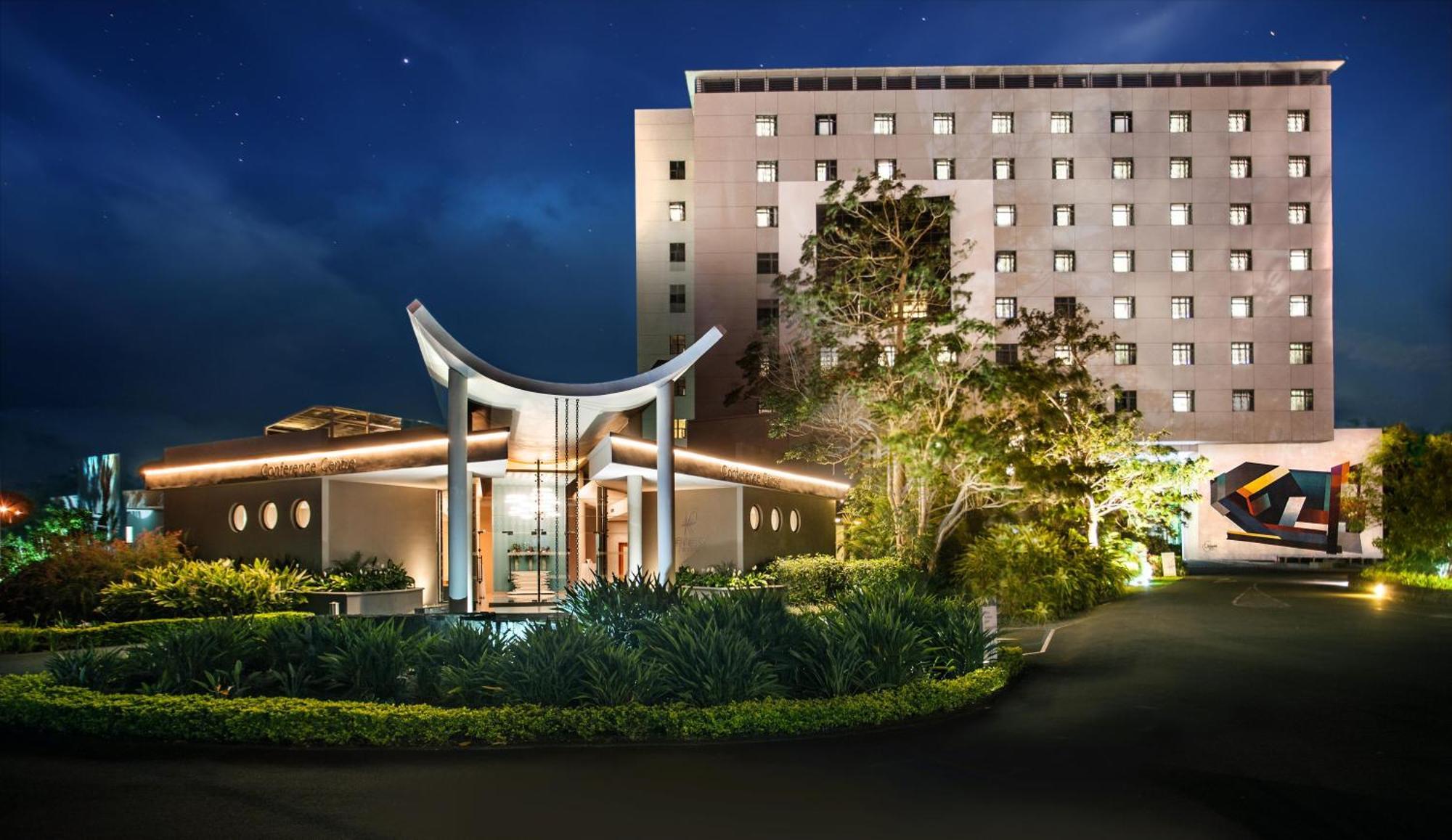 Hennessy Park Hotel Quatre Bornes Exterior photo